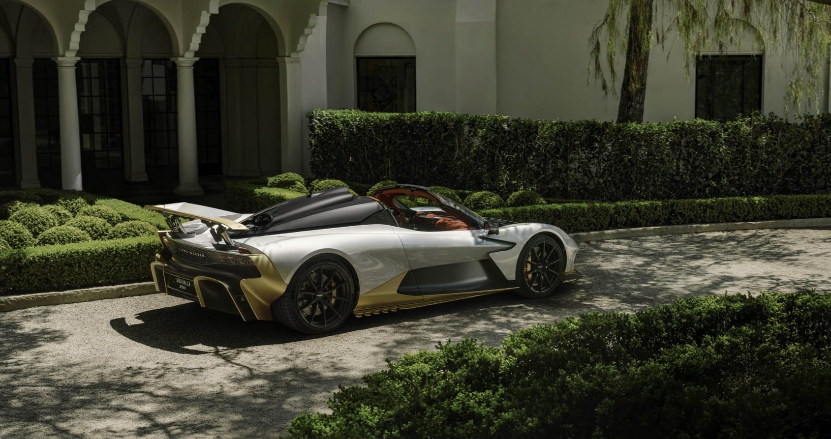 Aston Martin Valhalla Spider sylwetka